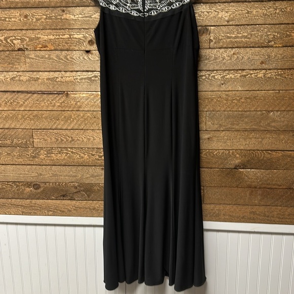 R&M Richards Beaded Bodice Long Evening Gown Size 20 - Picture 7 of 7
